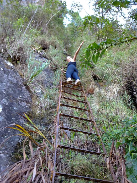 Escalando a Pedra do Baú na região de Campos do Jordão - SP